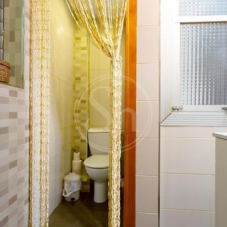 Stylish Flat Near Montjuic & Center Barcelona